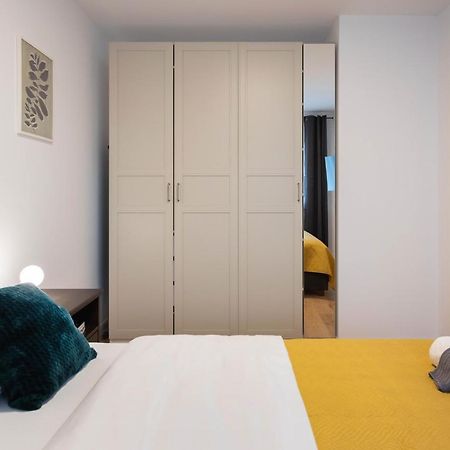 Design 2Bdr Apartment With Balcony- Free Parking Zagreb Exteriör bild