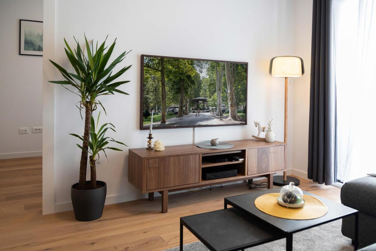 Design 2Bdr Apartment With Balcony- Free Parking Zagreb Exteriör bild