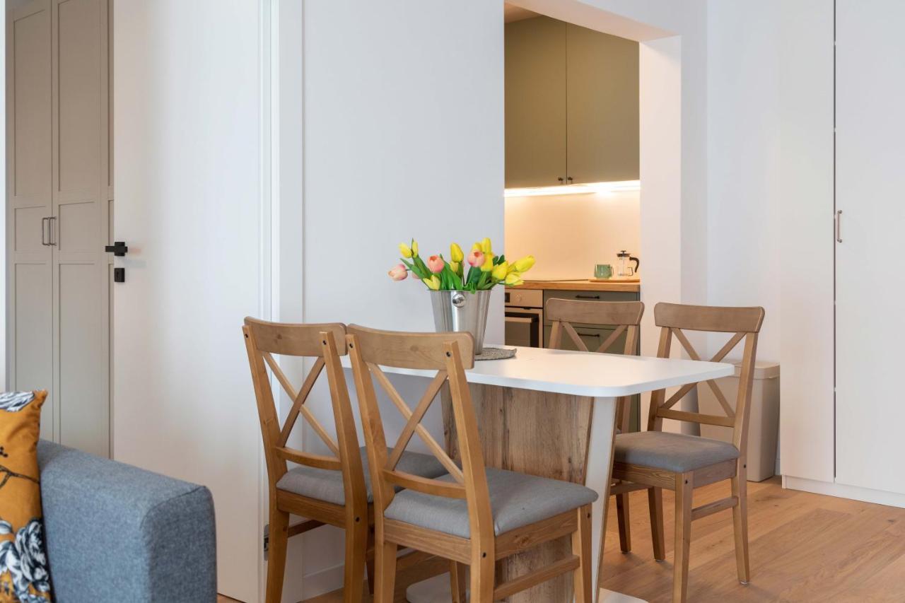 Design 2Bdr Apartment With Balcony- Free Parking Zagreb Exteriör bild